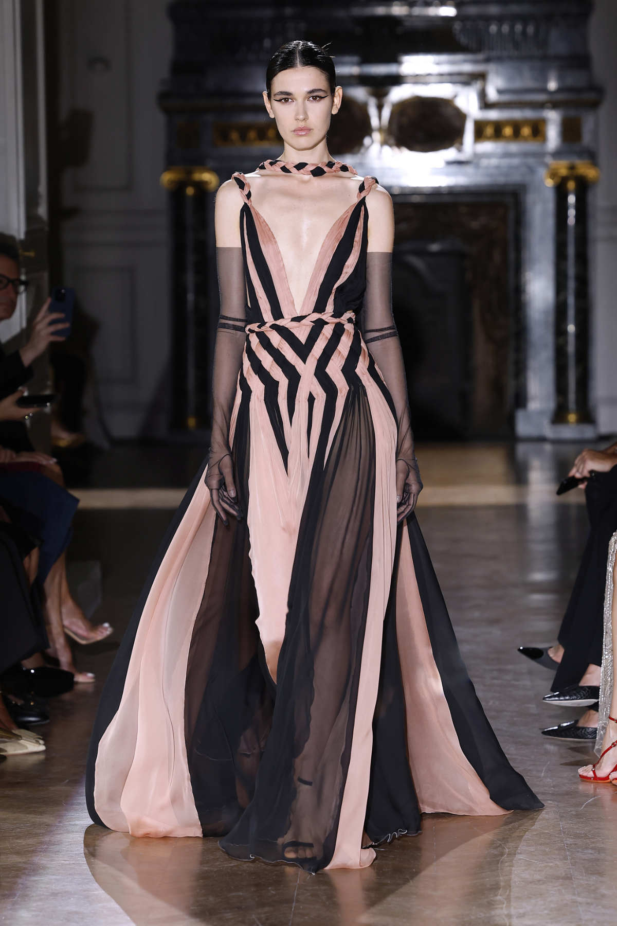 Zuhair Murad Presents His New Couture Fall-Winter 2024/25 Collection: Lumineuses Cicatrices