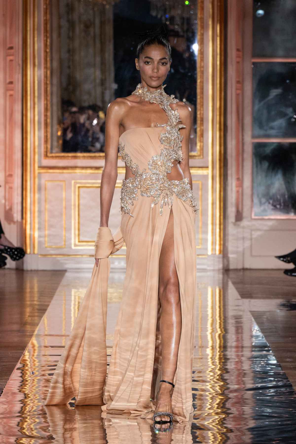 Zuhair Murad Presents His New Haute Couture Spring-Summer 2025 Collection: Tropical Escape