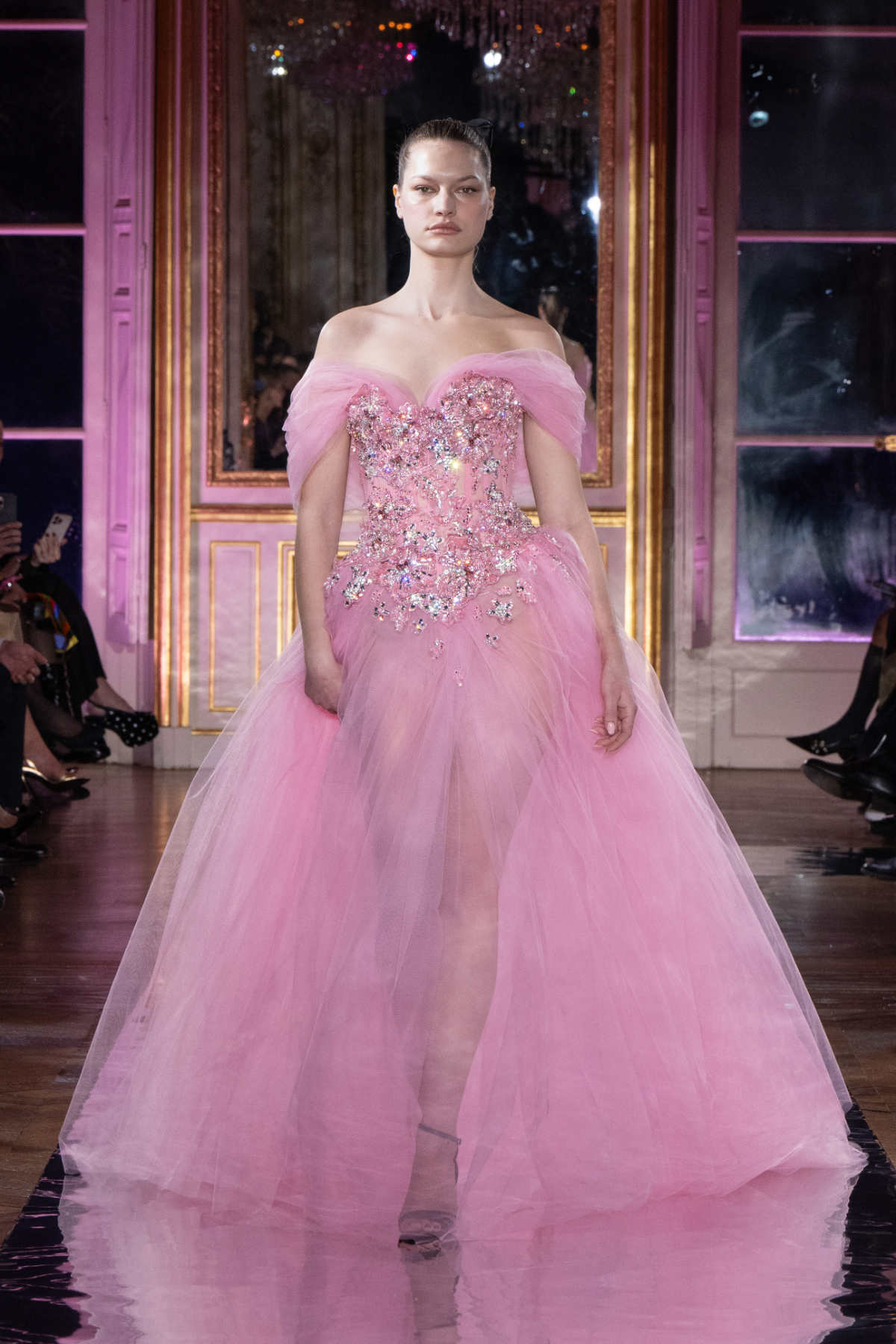 Zuhair Murad Presents His New Haute Couture Spring-Summer 2025 Collection: Tropical Escape