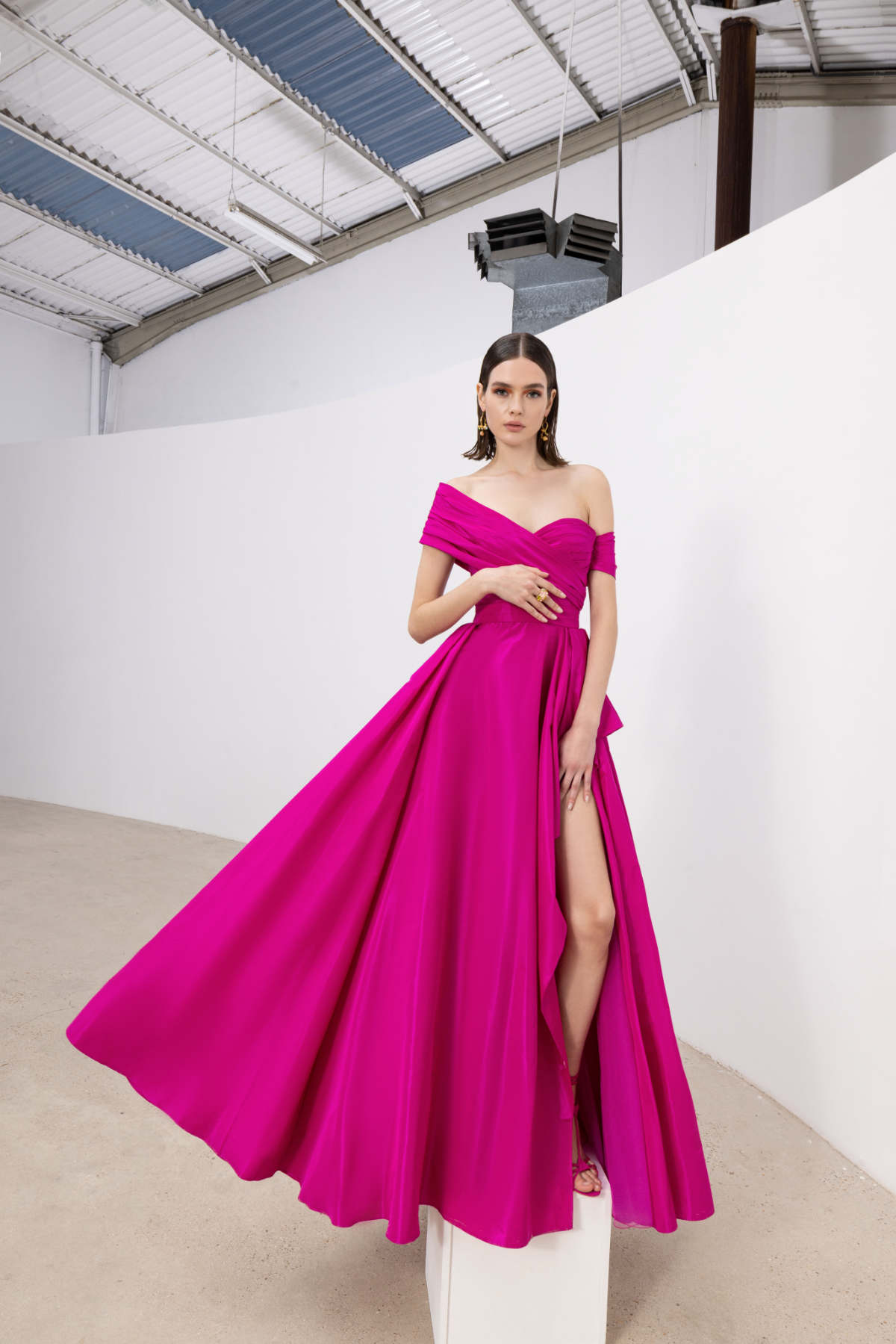 Zuhair Murad Presents Its New Spring-Summer 2023 Ready-To-Wear Collection: Ripple Of Matter