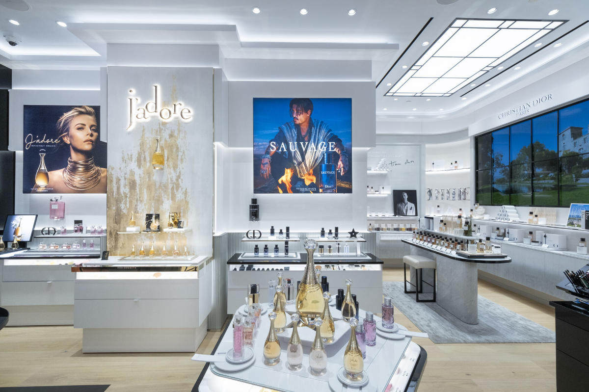 Dior: Christian Dior Opened Its First Parfums Boutique In Scandinavia ...