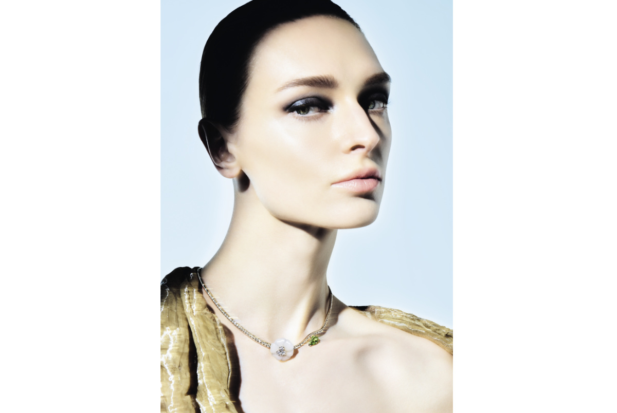 giorgio-armani-blanche-model-