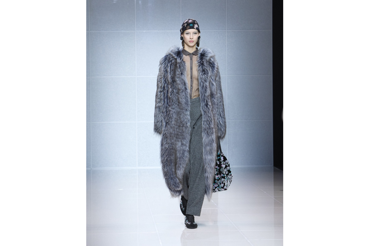 【flowerさま】Giorgio Armani ライトグレー flowerさま】Giorgio Armani ライトグレー flowerさま】Giorgio Armani