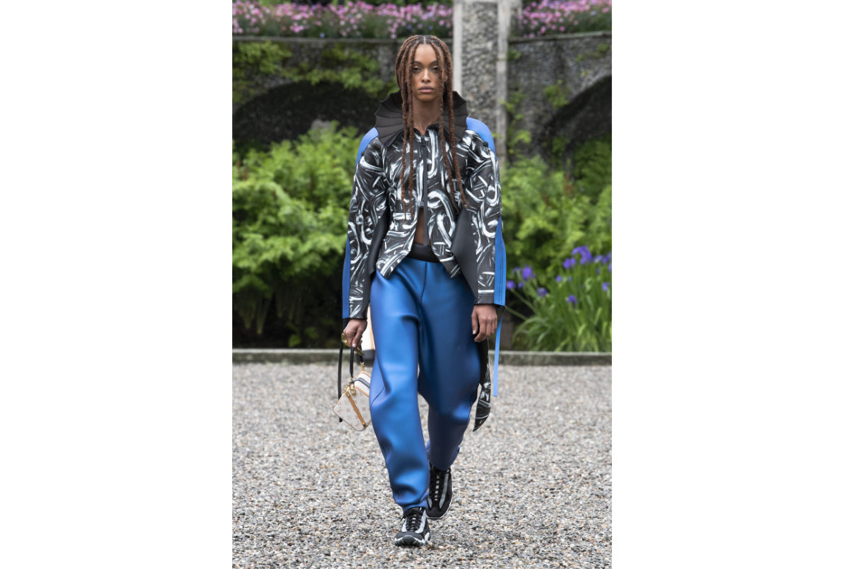 Louis Vuitton: Louis Vuitton Presents Its New 2024 Women's Cruise  Collection - Luxferity