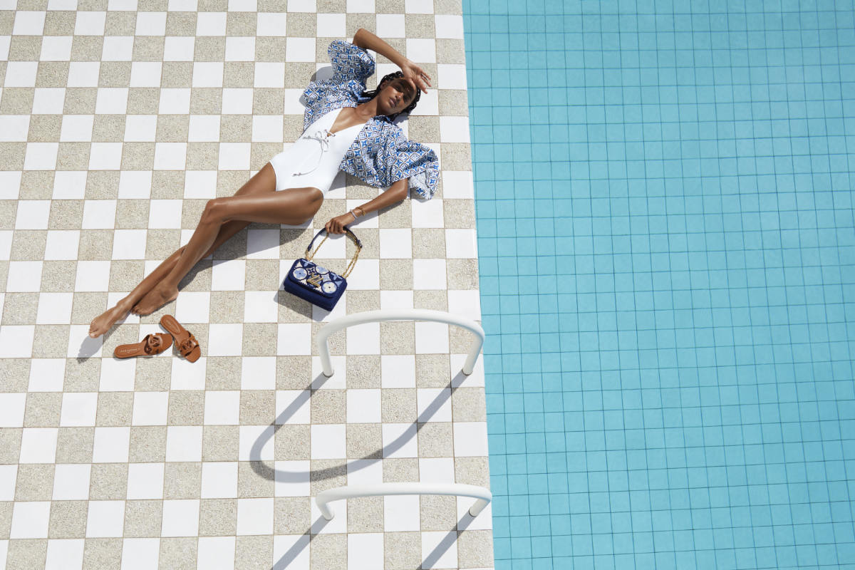 Louis Vuitton: Louis Vuitton Proposes A Total Lifestyle Collection: LV By  The Pool - Luxferity