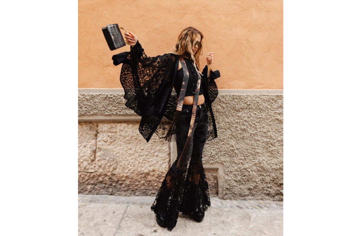 roberto cavalli 豹柄キャミソール　ブルー roberto cavalli 豹柄キャミソール ブルー VINTAGE ROBERTO