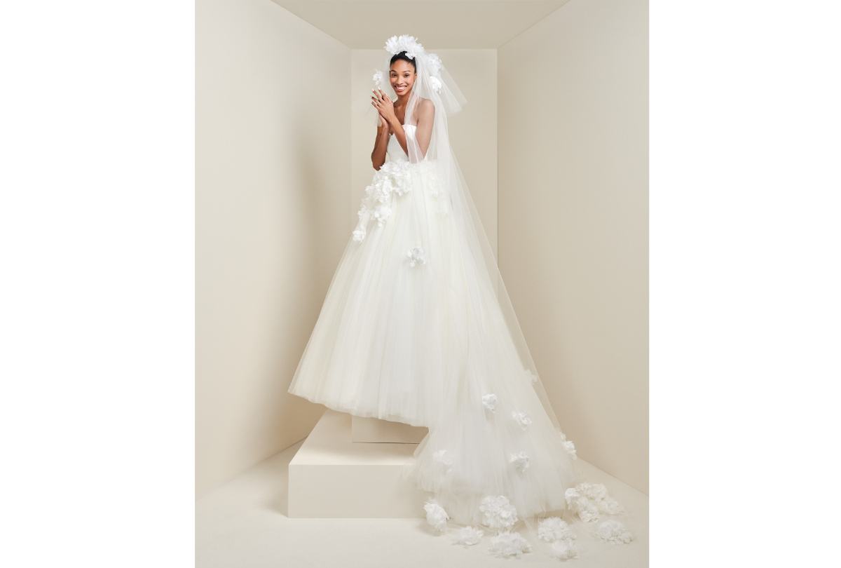 Viktor&Rolf: Viktor&Rolf Present Their New Mariage Spring/Summer 2025 ...