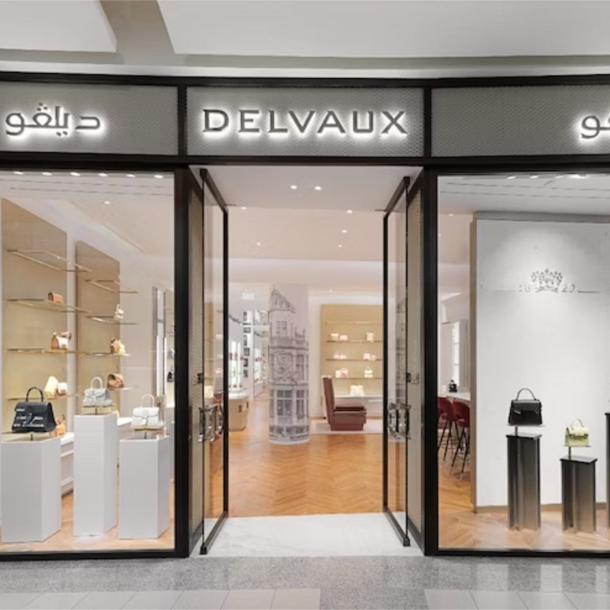 Delvaux: Delvaux Collaborates With JEANCOLONNA On A New L'XXL Bag -  Luxferity