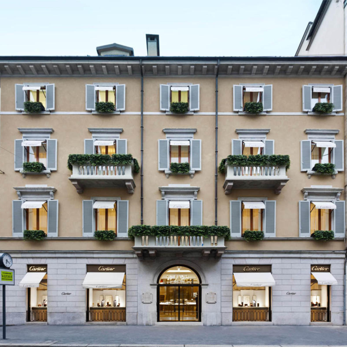 Boutique Cartier in Milan: sumptuous and minimal - Interni Magazine