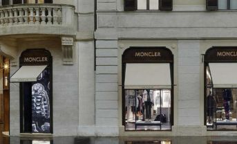 Moncler Boutique Piazza Di Spagna Rome